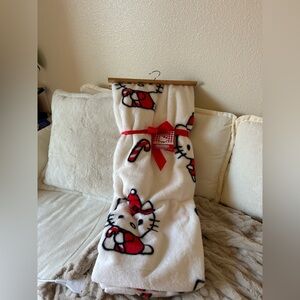 NWT HELLO KITTY Holiday Blanket